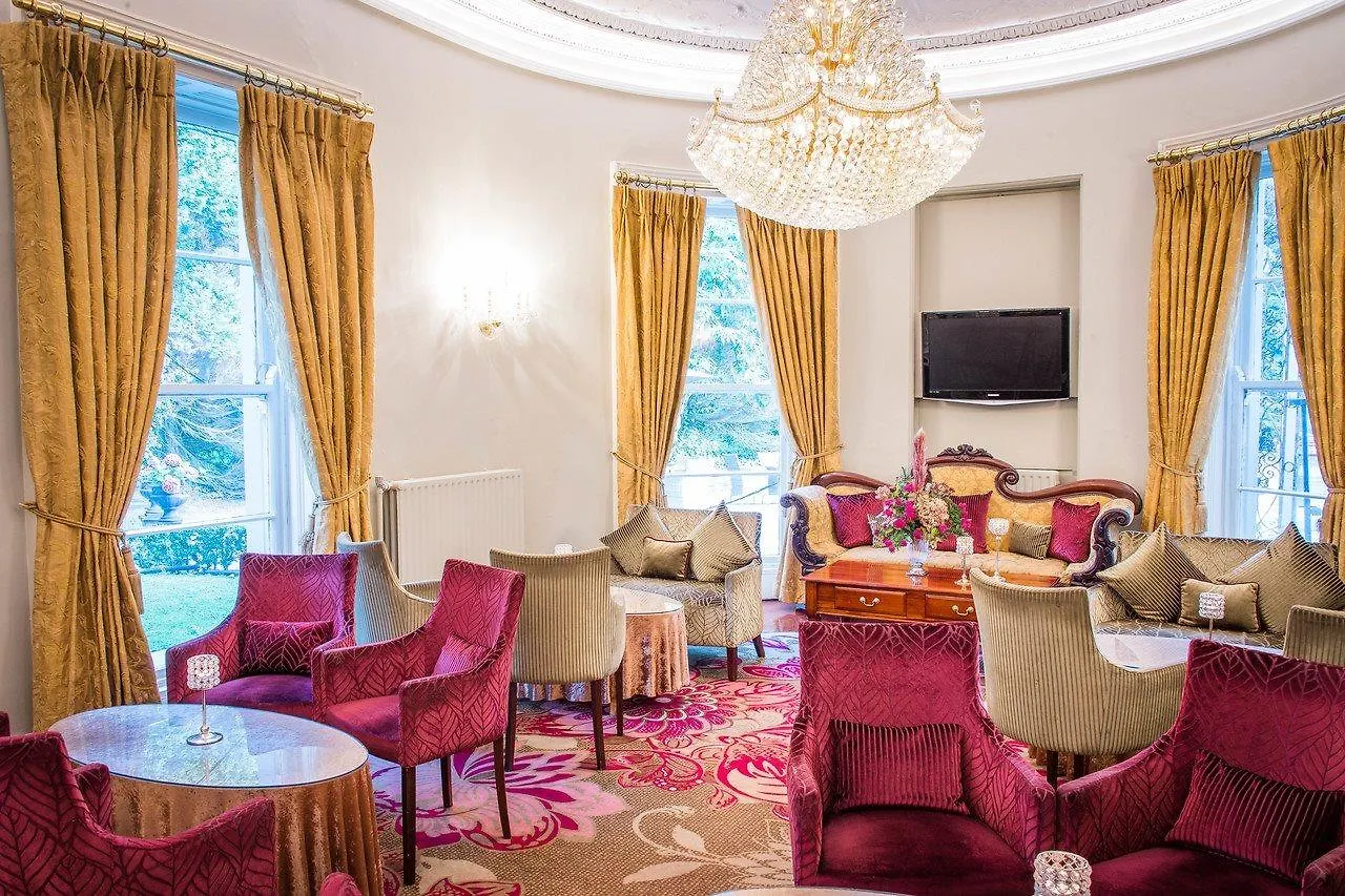 Cork'S Vienna Woods Hotel & Villas