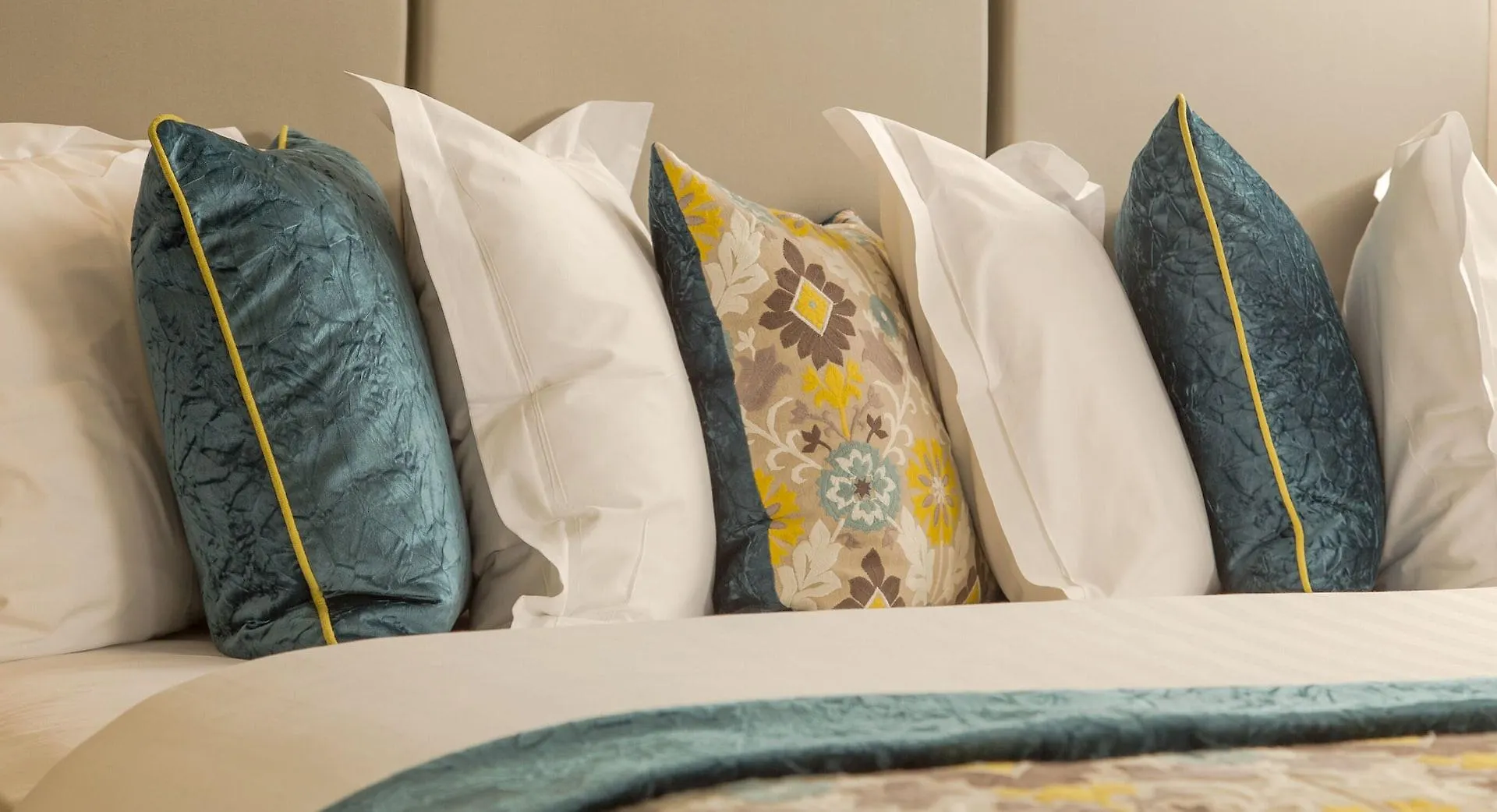 Cork'S Vienna Woods Hotel & Villas