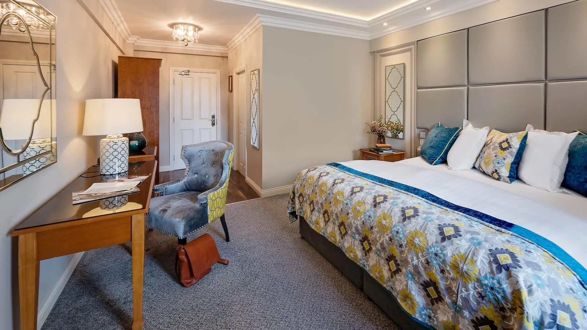 Cork'S Vienna Woods Hotel & Villas  Cork