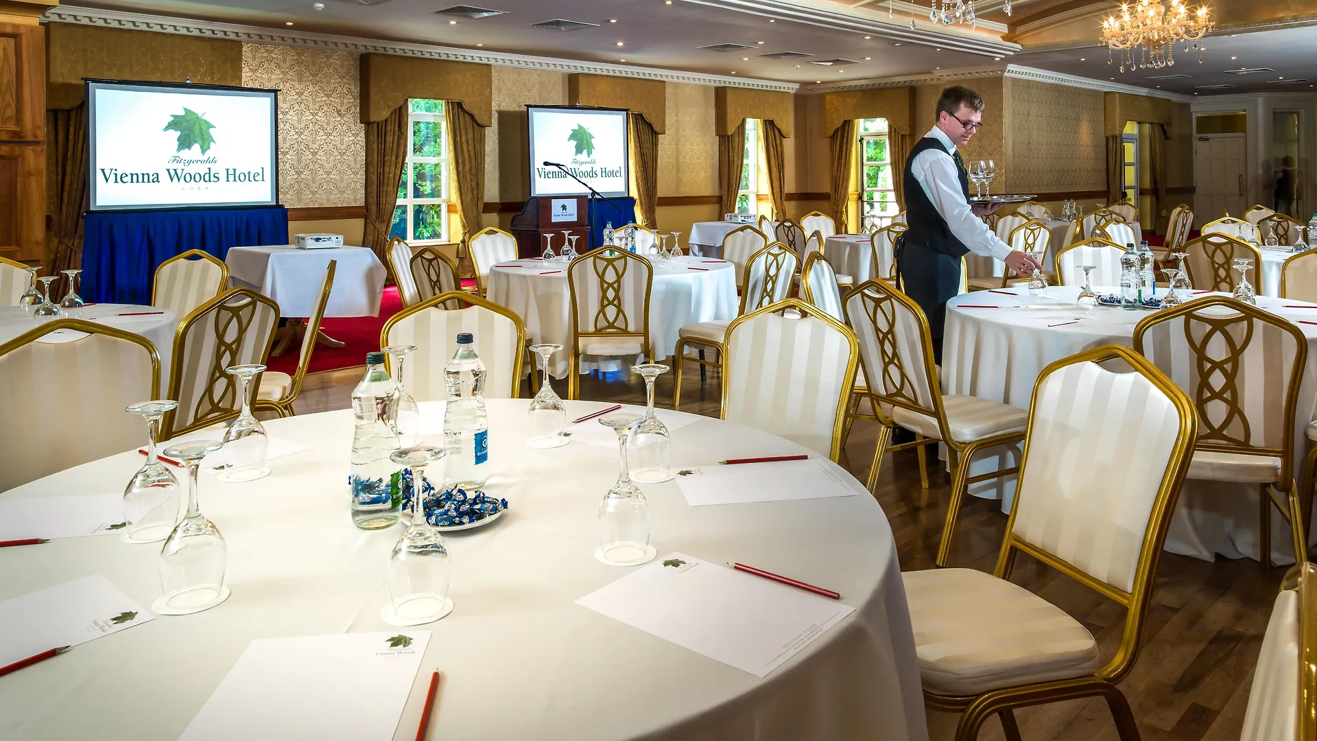 Cork'S Vienna Woods Hotel & Villas Ирландия