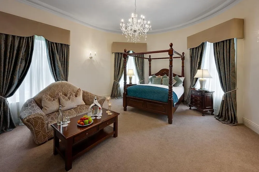 Cork'S Vienna Woods Hotel & Villas Корк