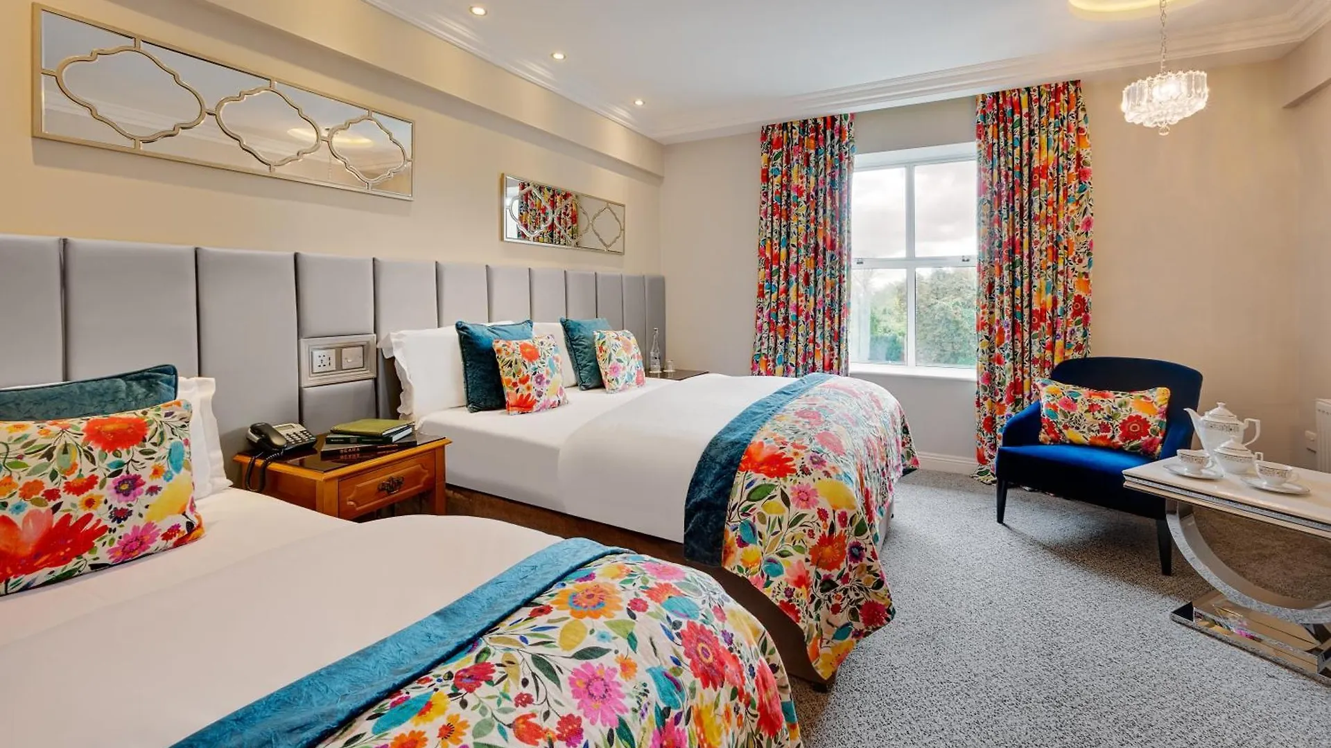 Cork'S Vienna Woods Hotel & Villas Корк