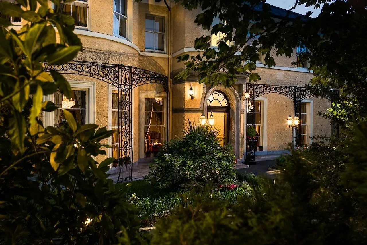Cork'S Vienna Woods Hotel & Villas 4*, Корк Ирландия