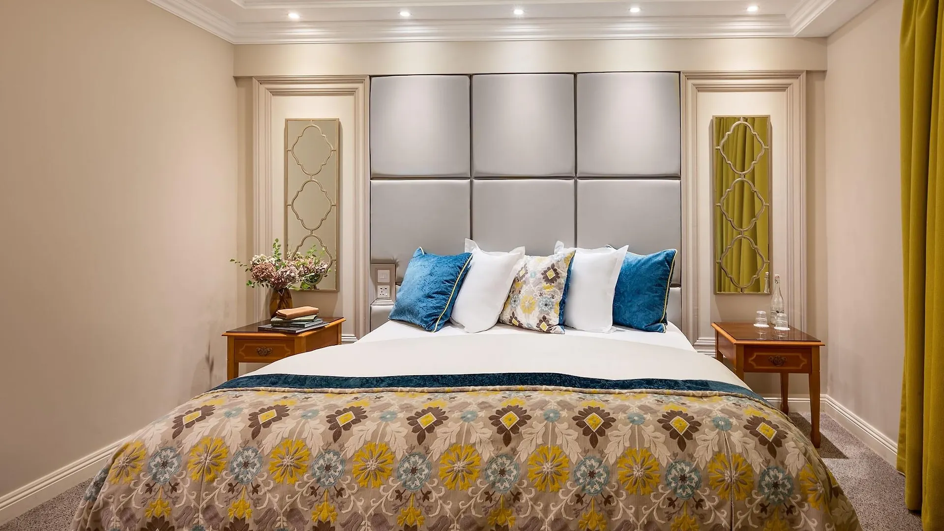 Cork'S Vienna Woods Hotel & Villas  Cork